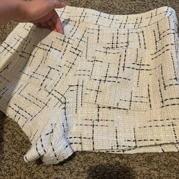 Maeve by Anthropologie White Tweed Shorts size 10 - Picture 8 of 10